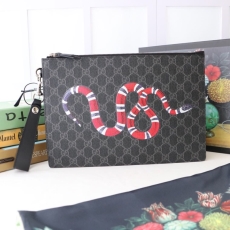 Gucci Clutch Bags